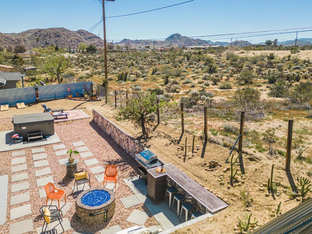 Hot Tub, Games, King Bed, Fire Pit, Bbq Grill, Minutes From National Park And Views Villa Джошуа Три Екстериор снимка